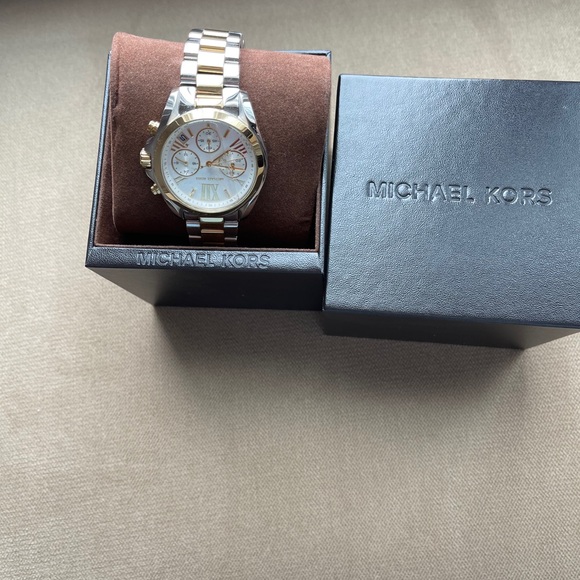 Michael Kors watch  new but no tag - Picture 7 of 7